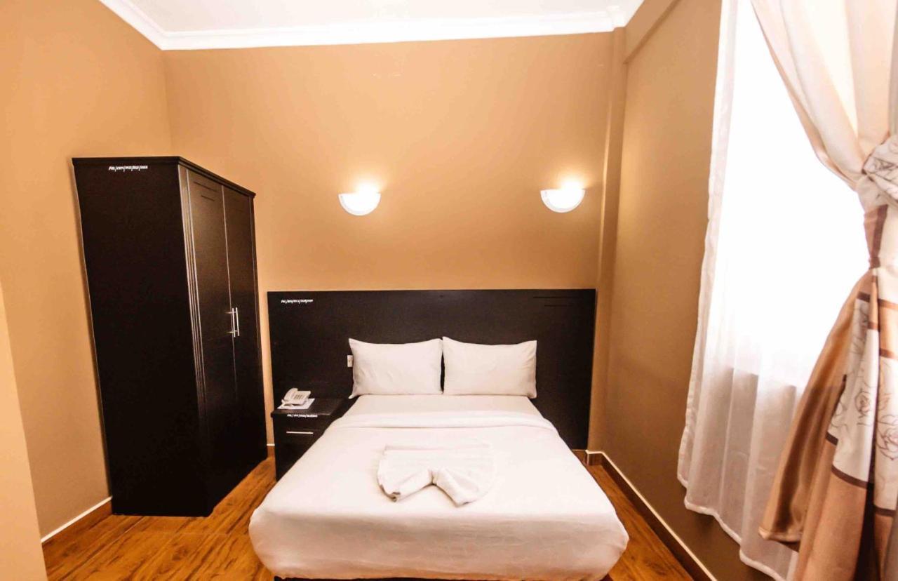 Panone Hotel Boma Boma la Ngombe Bagian luar foto
