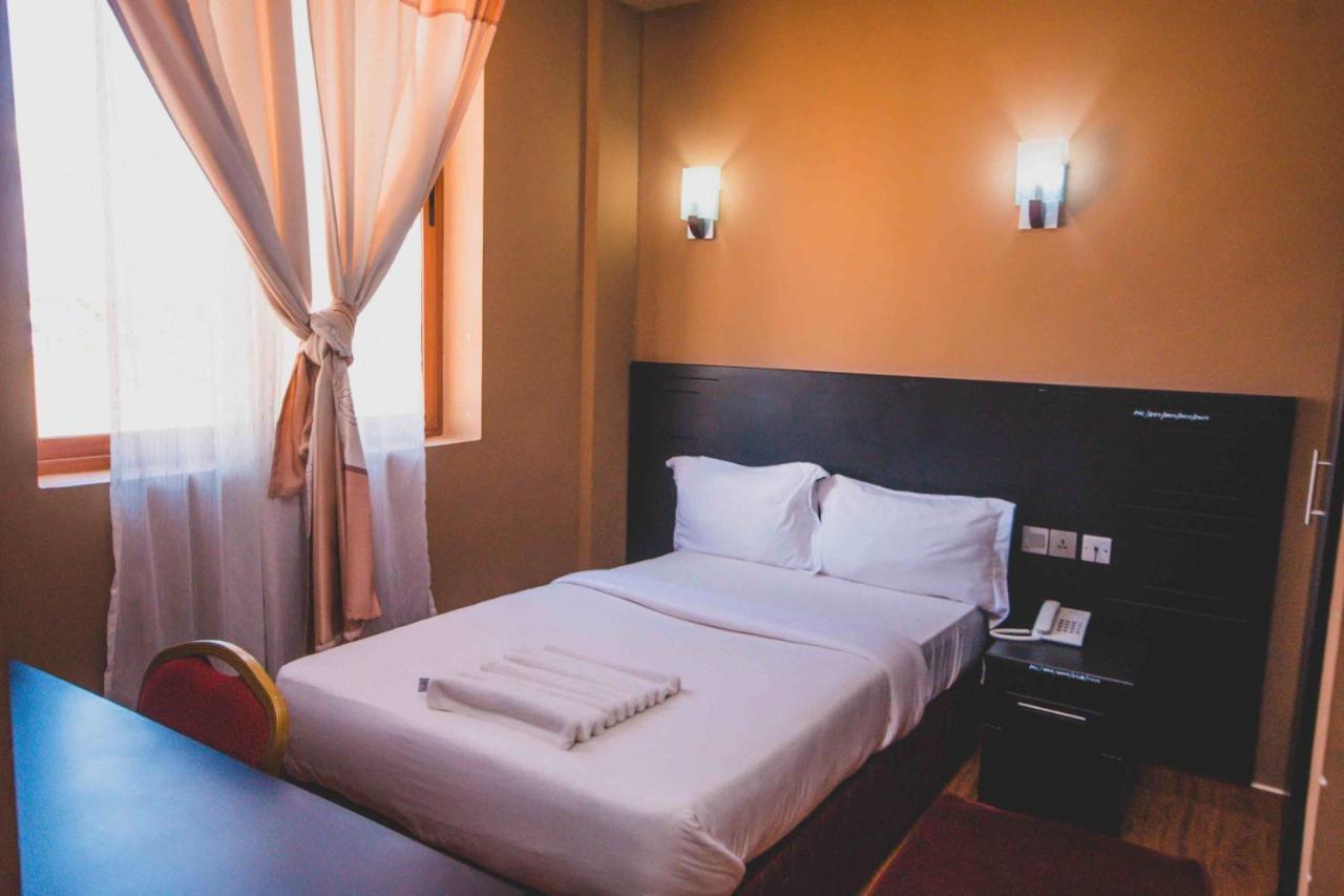Panone Hotel Boma Boma la Ngombe Bagian luar foto