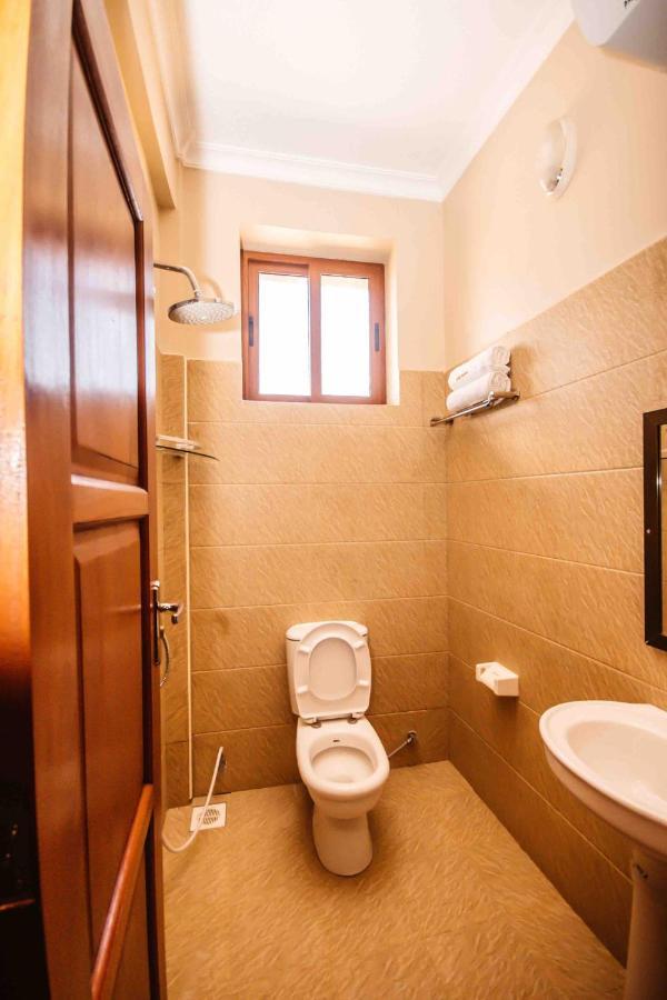 Panone Hotel Boma Boma la Ngombe Bagian luar foto