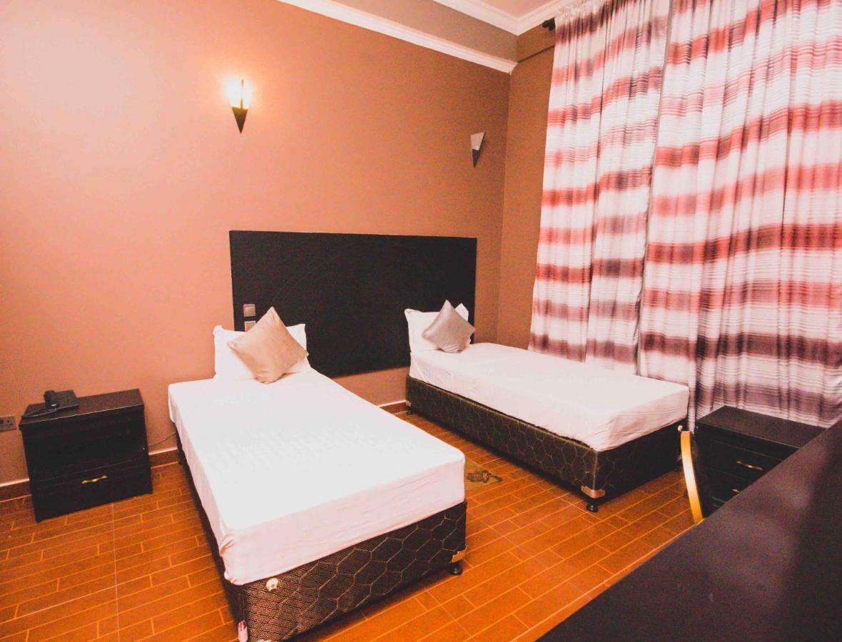 Panone Hotel Boma Boma la Ngombe Bagian luar foto